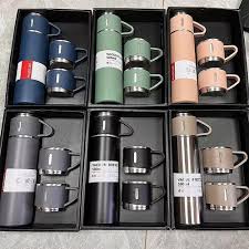 SET DE 3 PIEZAS TERMO CON TAZAS